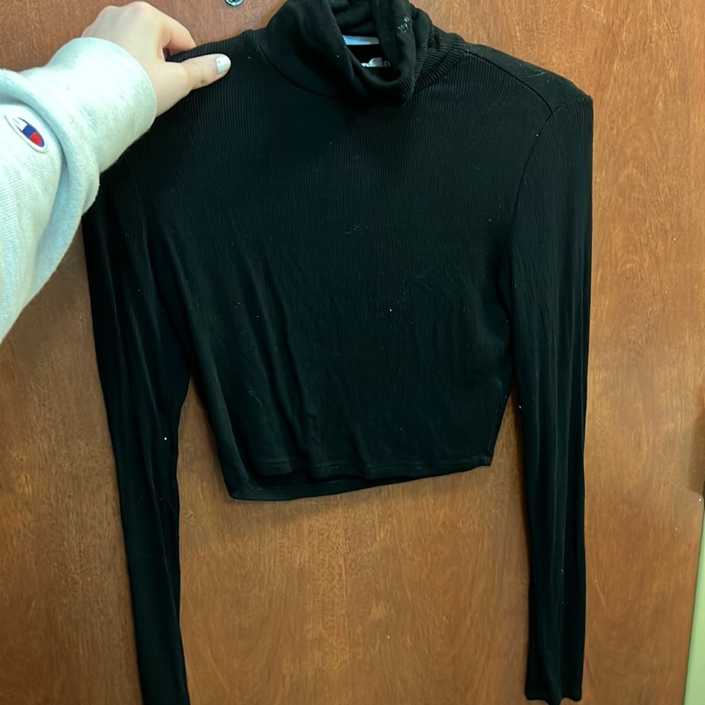 Garage small black crop turtle neck